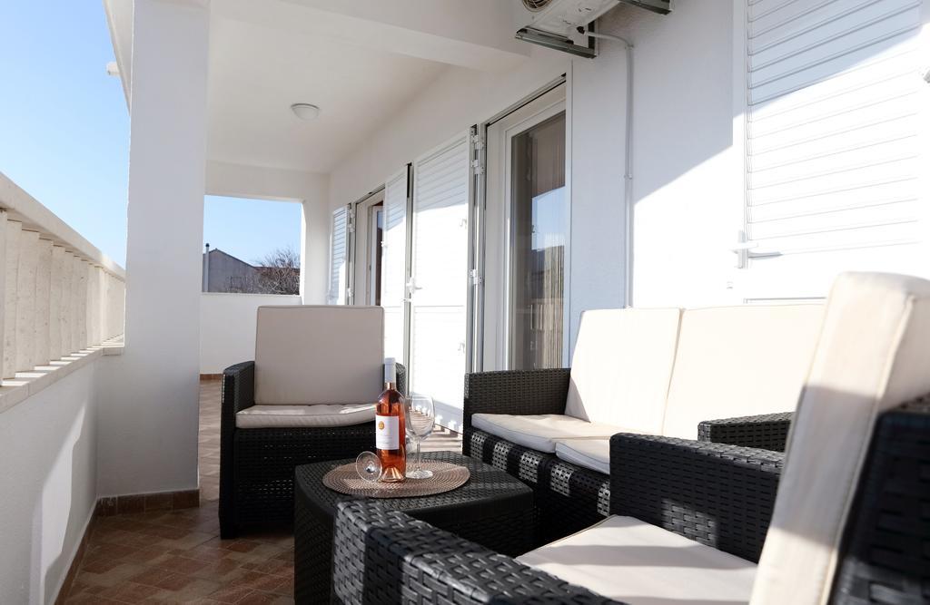 Apartments Andelic Vinišće Εξωτερικό φωτογραφία